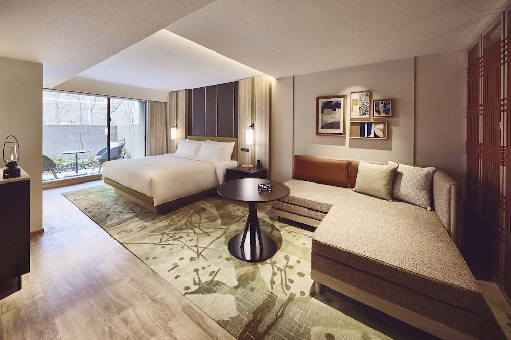 Suite, 1 King Bed