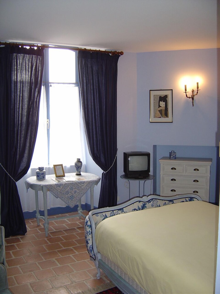 Standard Double Room - Photo 5