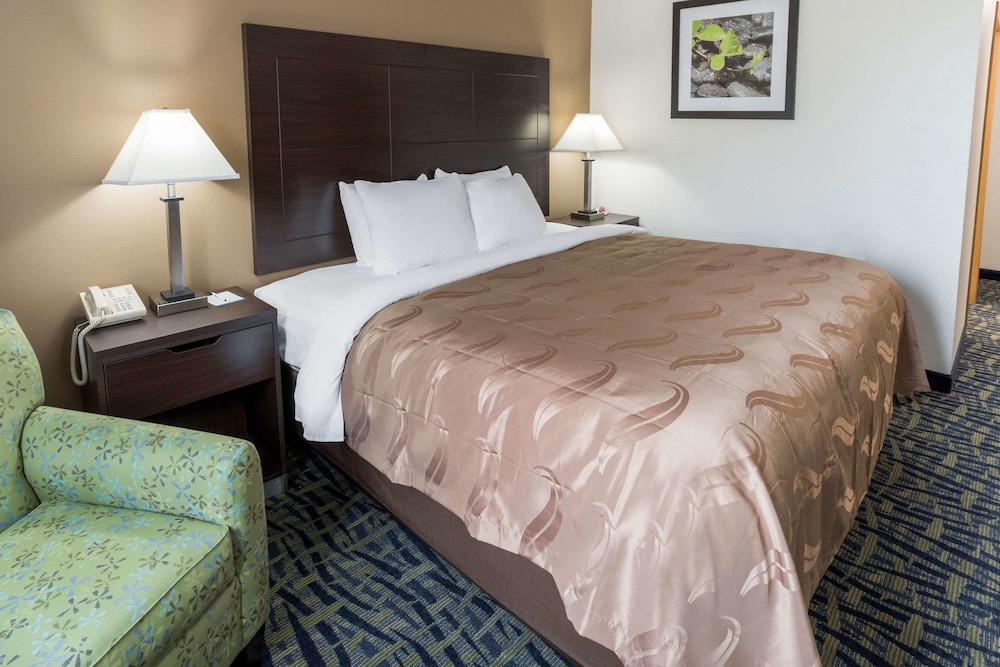 Suite, 1 King Bed with Sofa bed, Non Smoking (Upgrade) - Photo 1