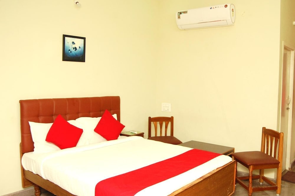Basic Double Room photo 2