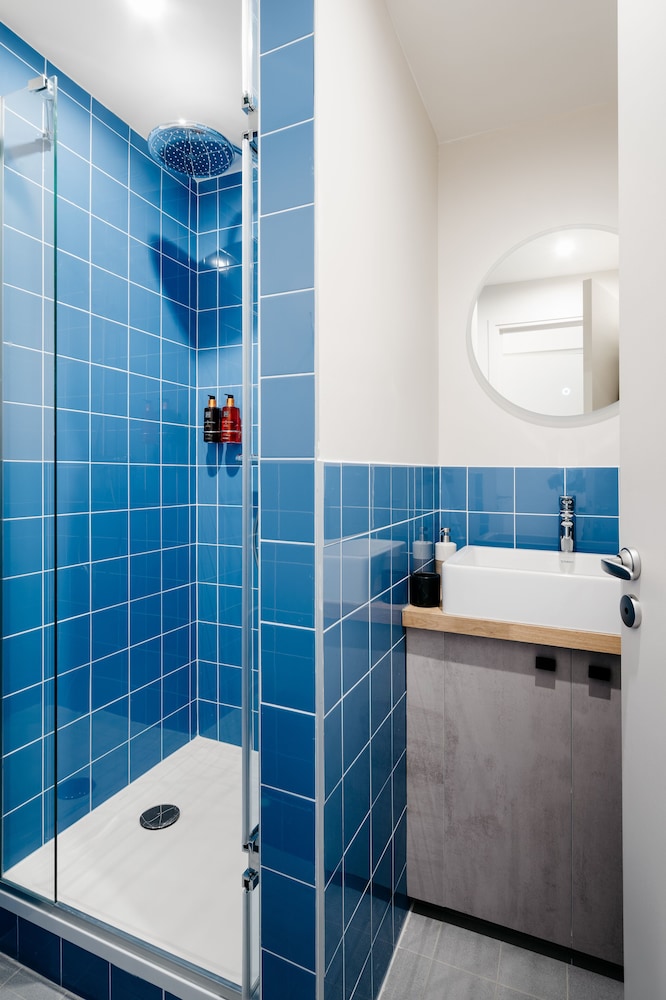 Apartment n°301 : 2-bedrooms photo 2