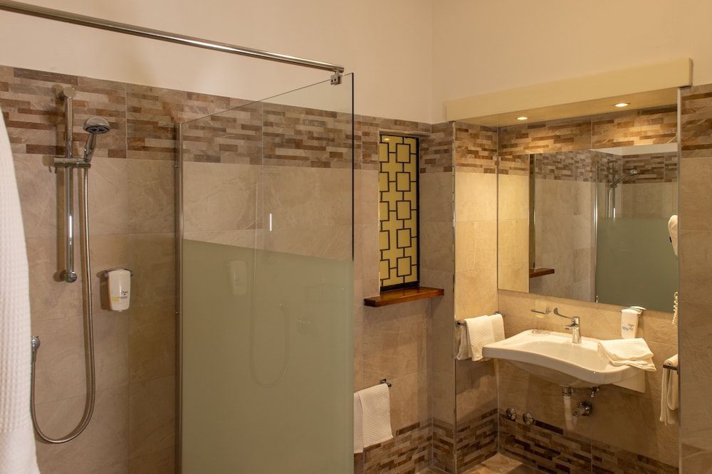 Panoramic Double or Twin Room photo 3