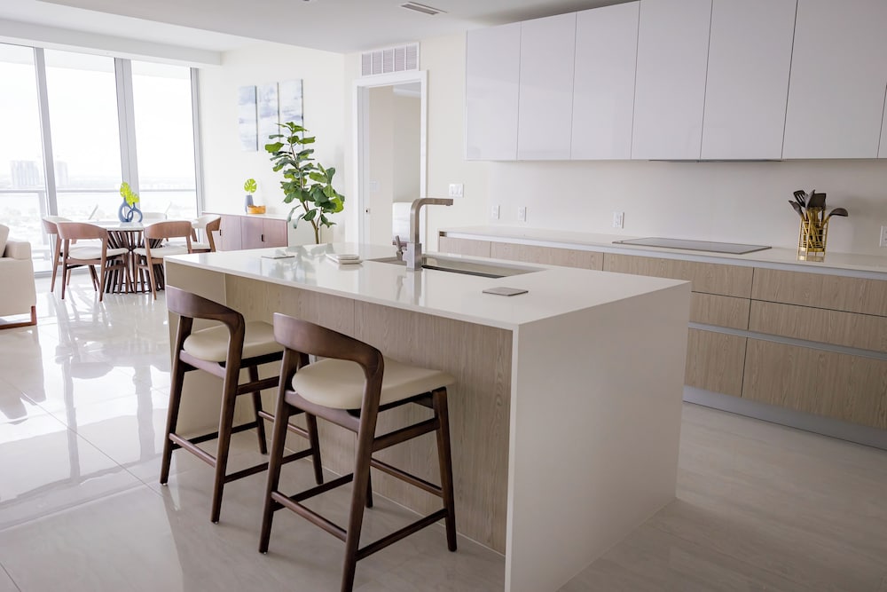 Intercoastal View Wellness Residence - Photo 5