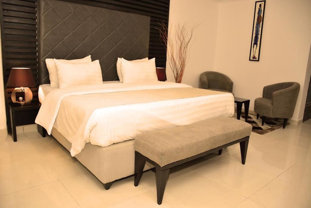 Deluxe Room, 1 Queen Bed, Non Smoking photo 2