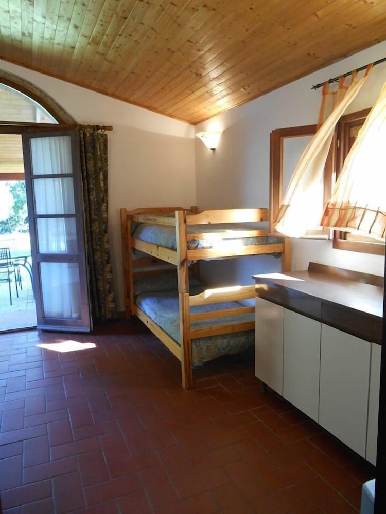 Apartment, Multiple Beds