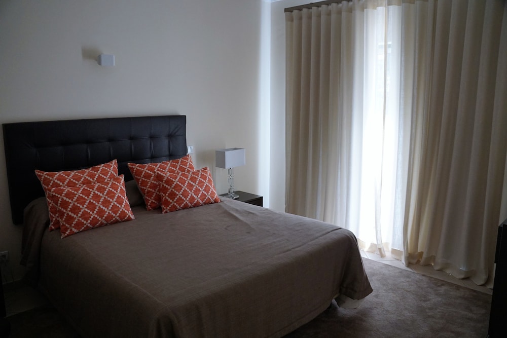 Family House, 4 Bedrooms, Accessible, Private Pool photo 2