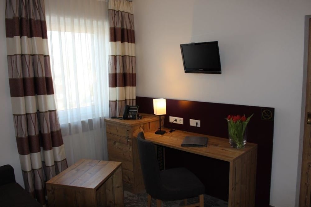Junior Suite, Balcony - Photo 3