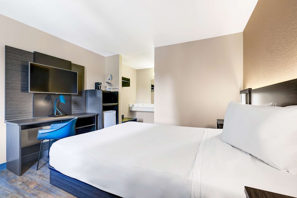 Premium Room, 1 Double Bed, Non Smoking, Refrigerator photo 2
