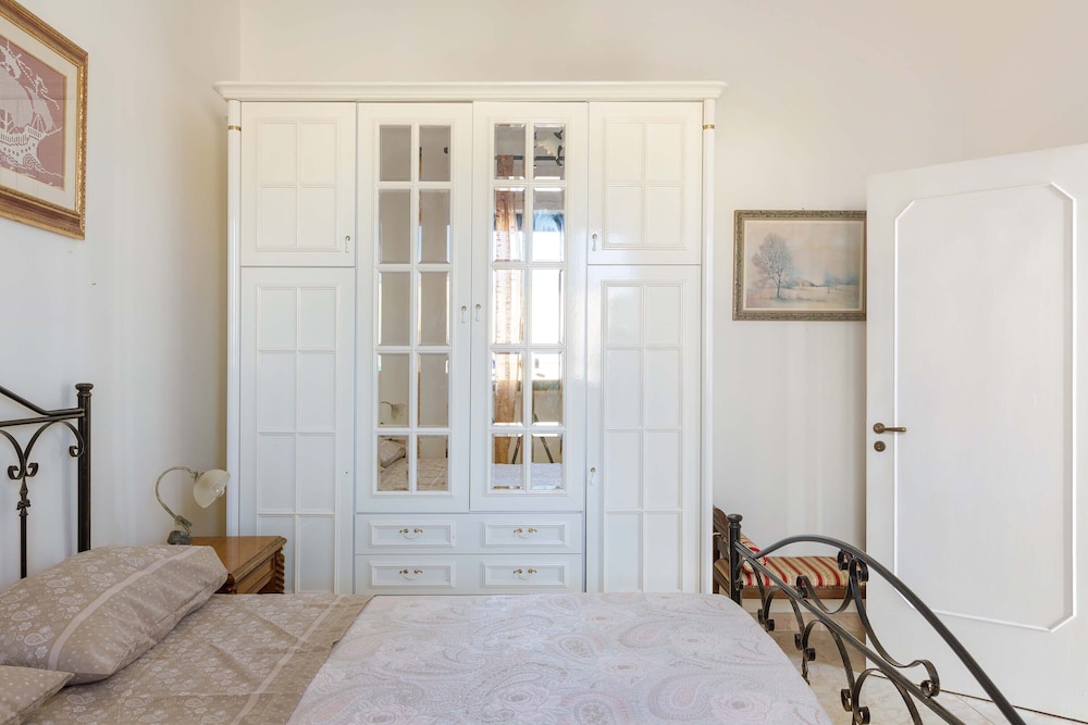 Standard House, 2 Bedrooms