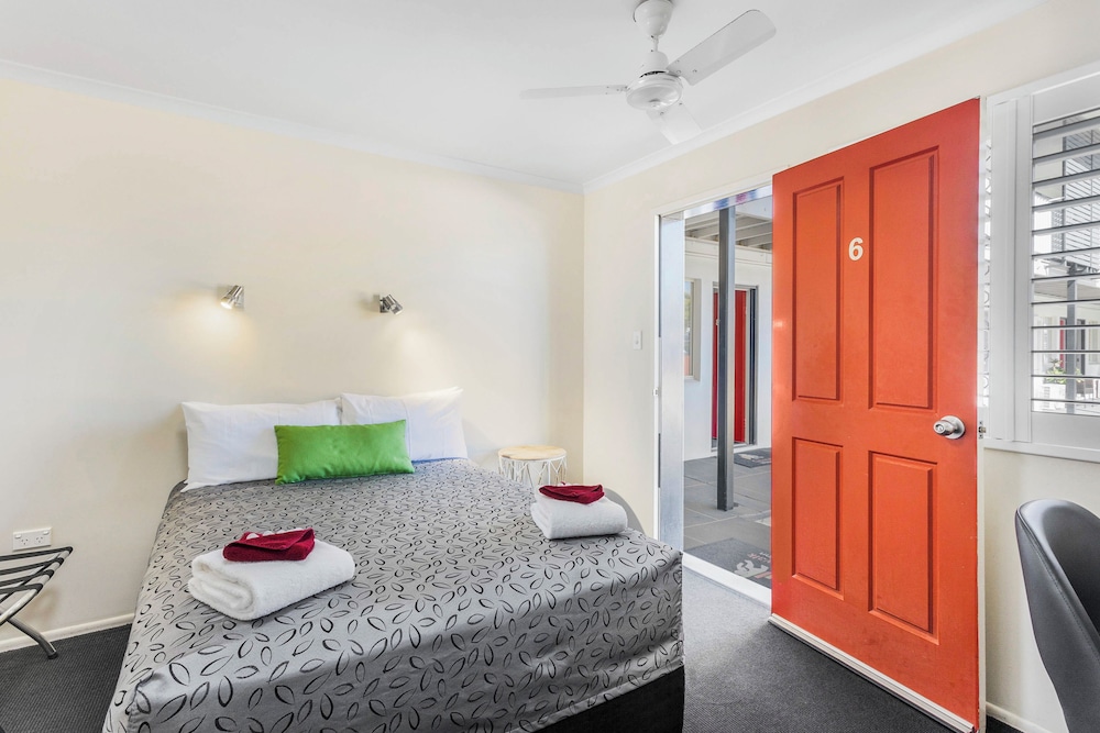 Standard Room photo 2