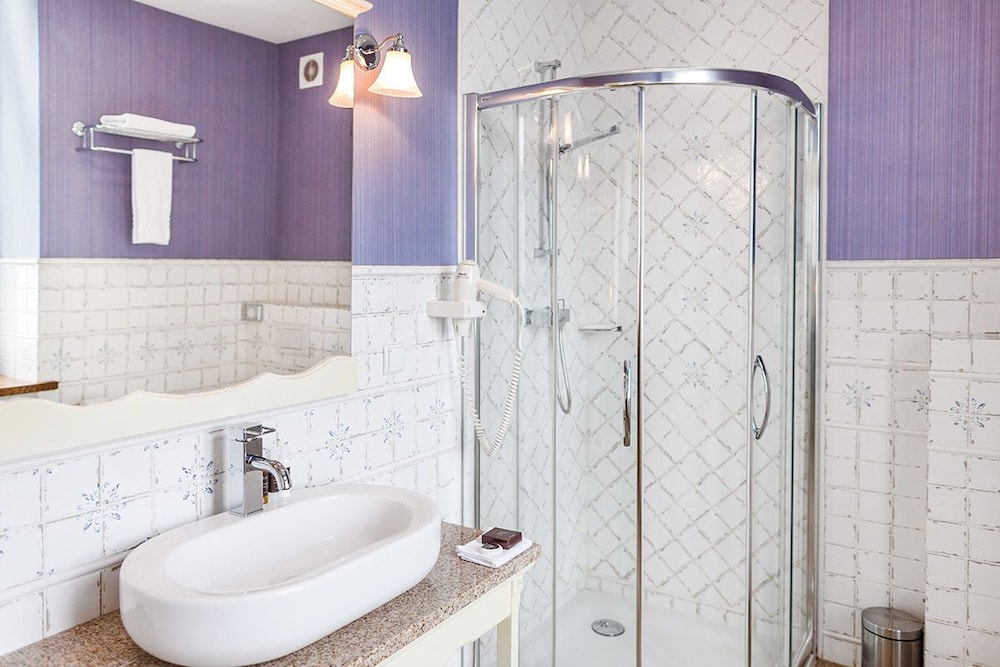 Standard Double Room Single Use, Private Bathroom photo 2