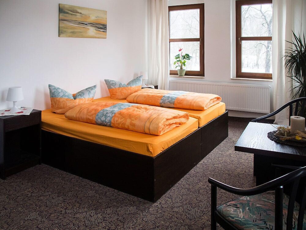 Basic Double or Twin Room photo 1