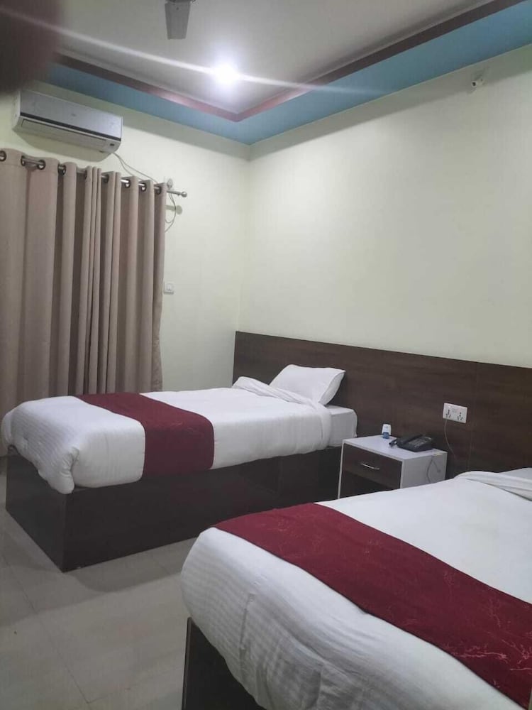 Deluxe Twin Room photo 2