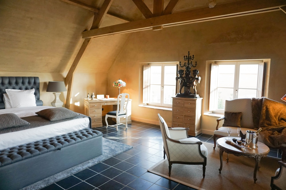 Luxury Suite, 1 King Bed photo 1