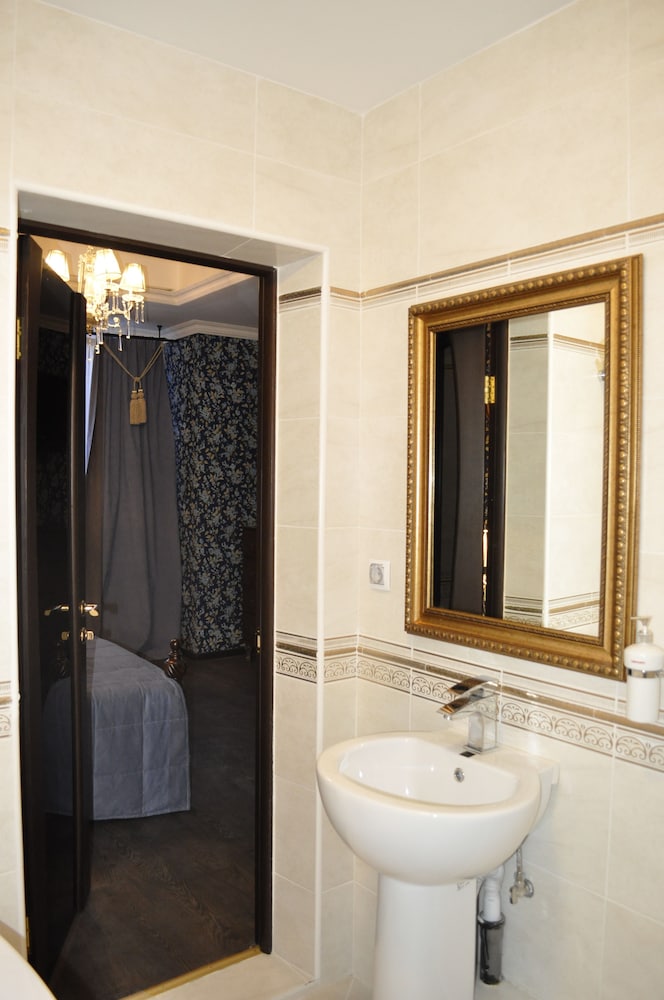 Classic Double Room, Non Smoking photo 2