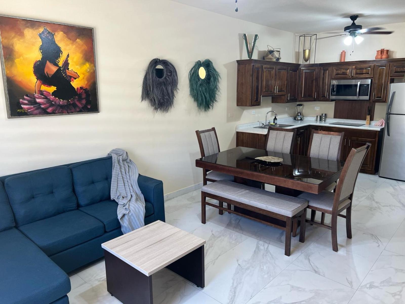 Deluxe King Suite photo 2