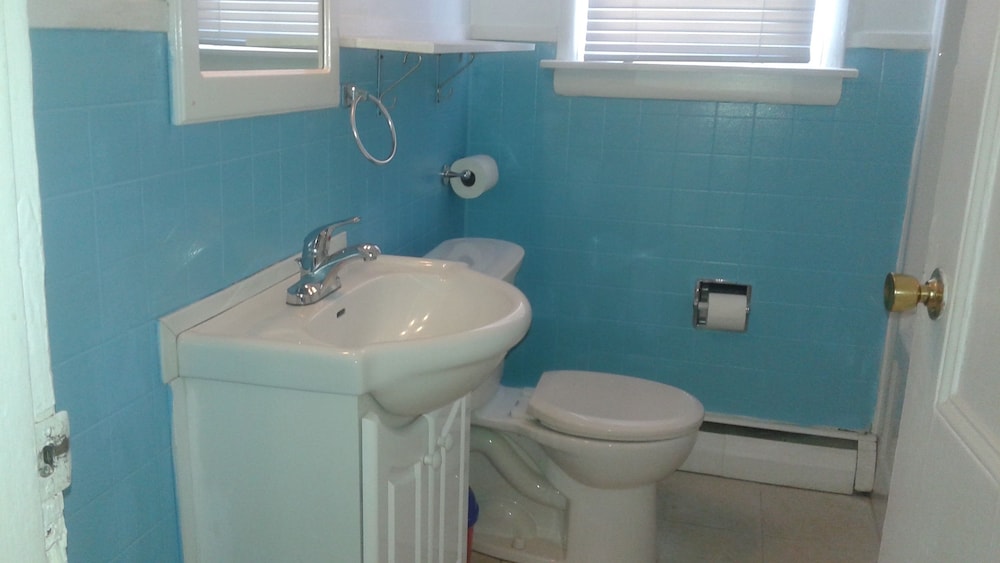 Senior Suite, 1 Queen Bed, Private Bathroom photo 3