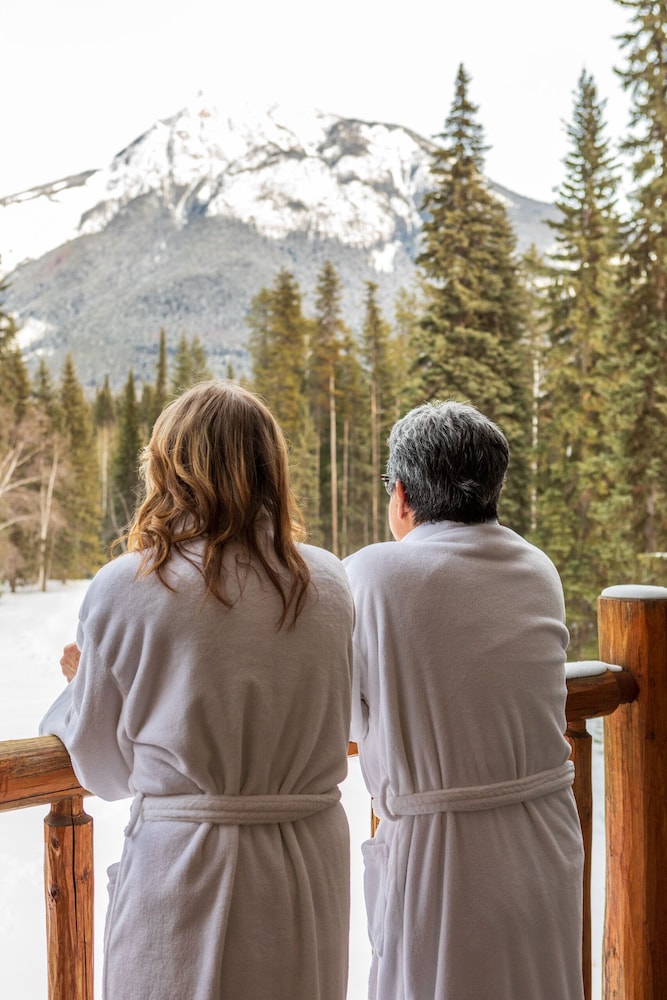 Deluxe Suite, Balcony, Mountain View