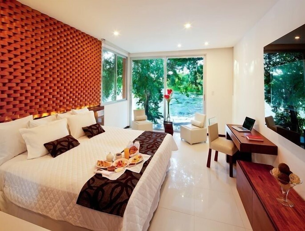 Executive Suite, 1 Bedroom, Garden View photo 1