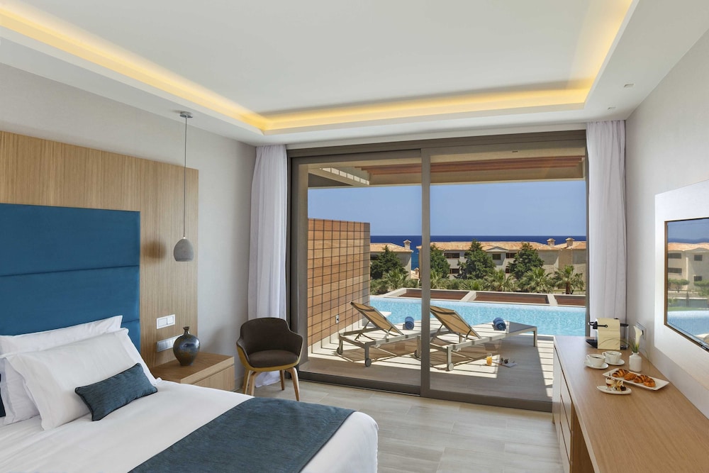 Deluxe Double Room Swim Up Side Sea View (Residences Area)