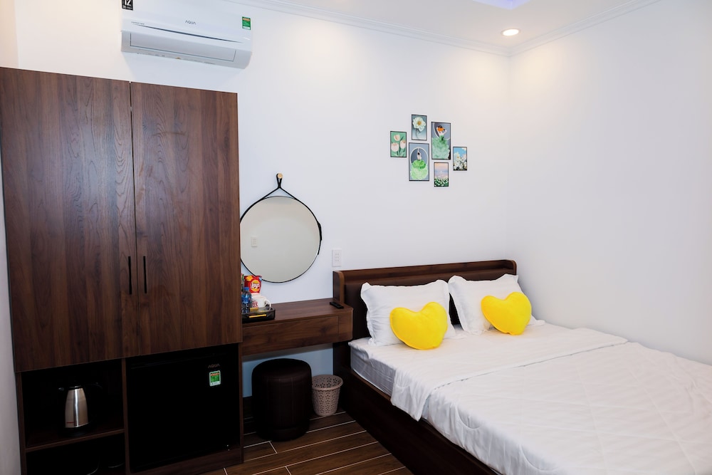 Standard Double Room Single Use, 1 Queen Bed