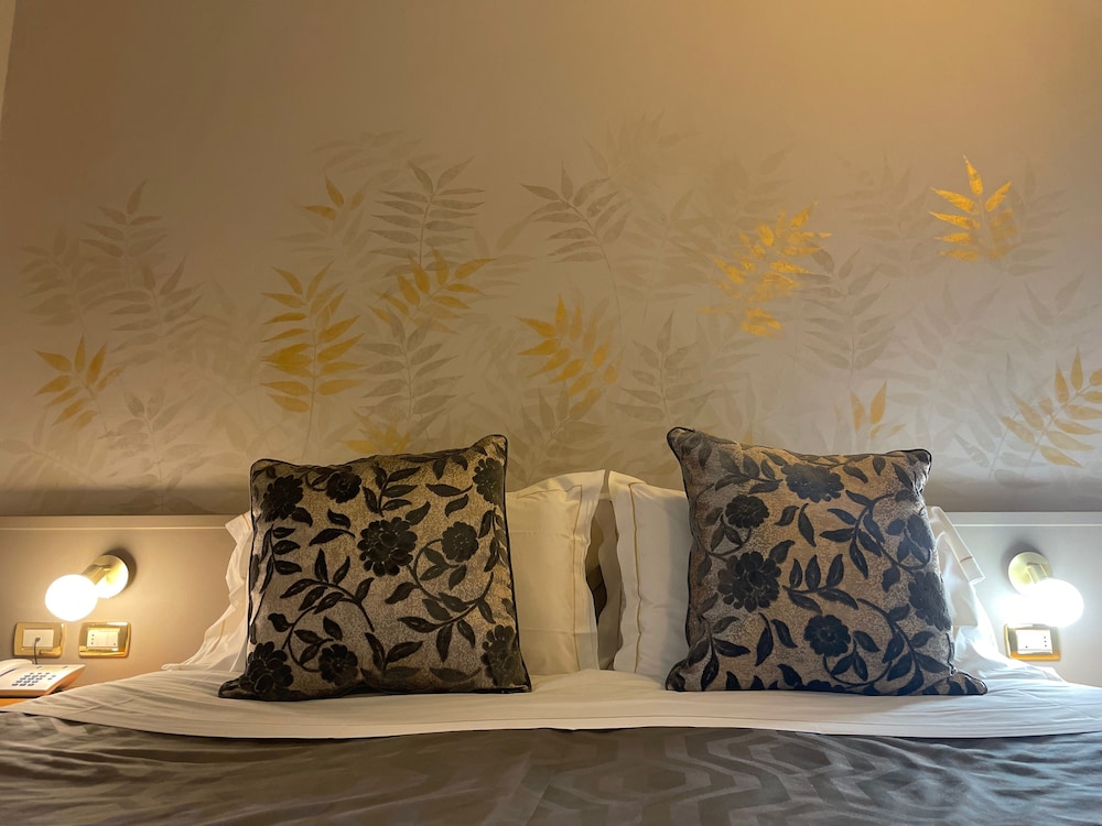 Classic Double Room photo 2