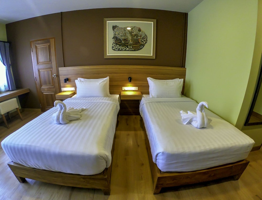 Deluxe Twin Room photo 2
