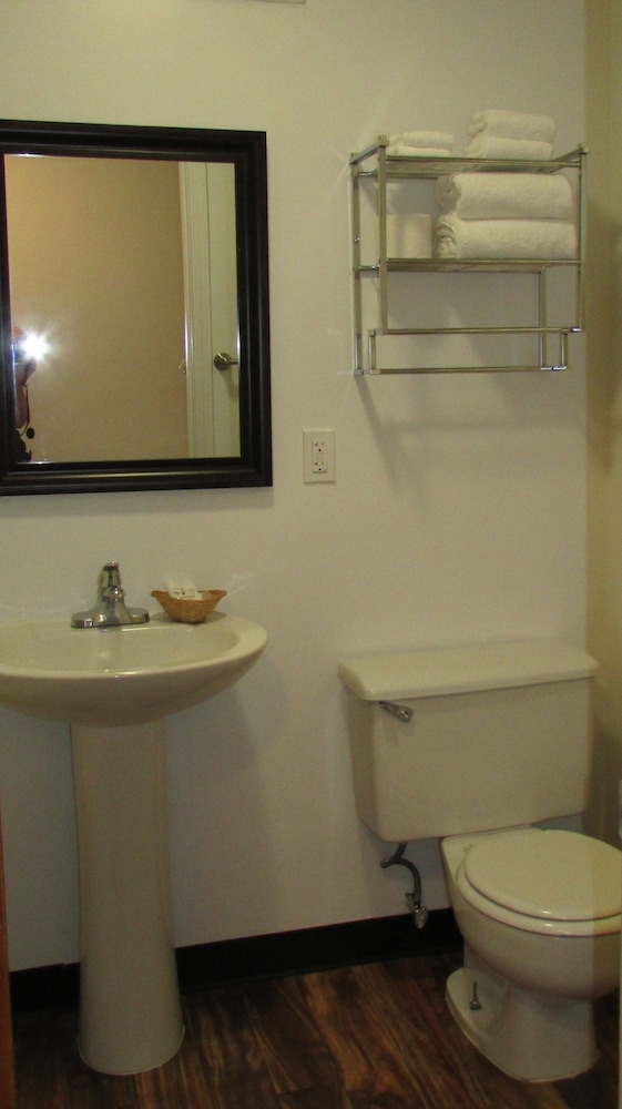 Suite, 2 Queen Beds photo 3