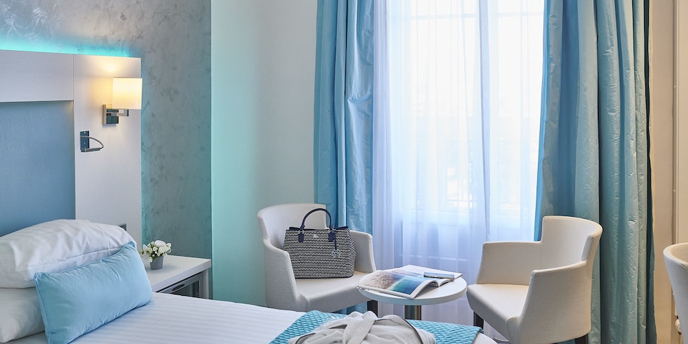 Executive Room, 2 Twin Beds, Non Smoking - Photo 7
