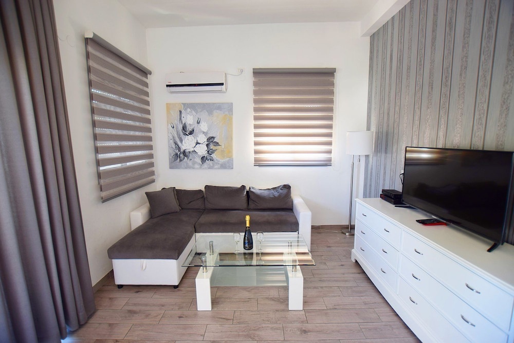 Superior Suite, 1 Bedroom, 1 Living Room,  Balcony (Rakefet) photo 2