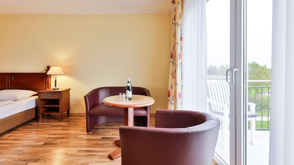 Deluxe room with double bed or twin bed - Photo 5
