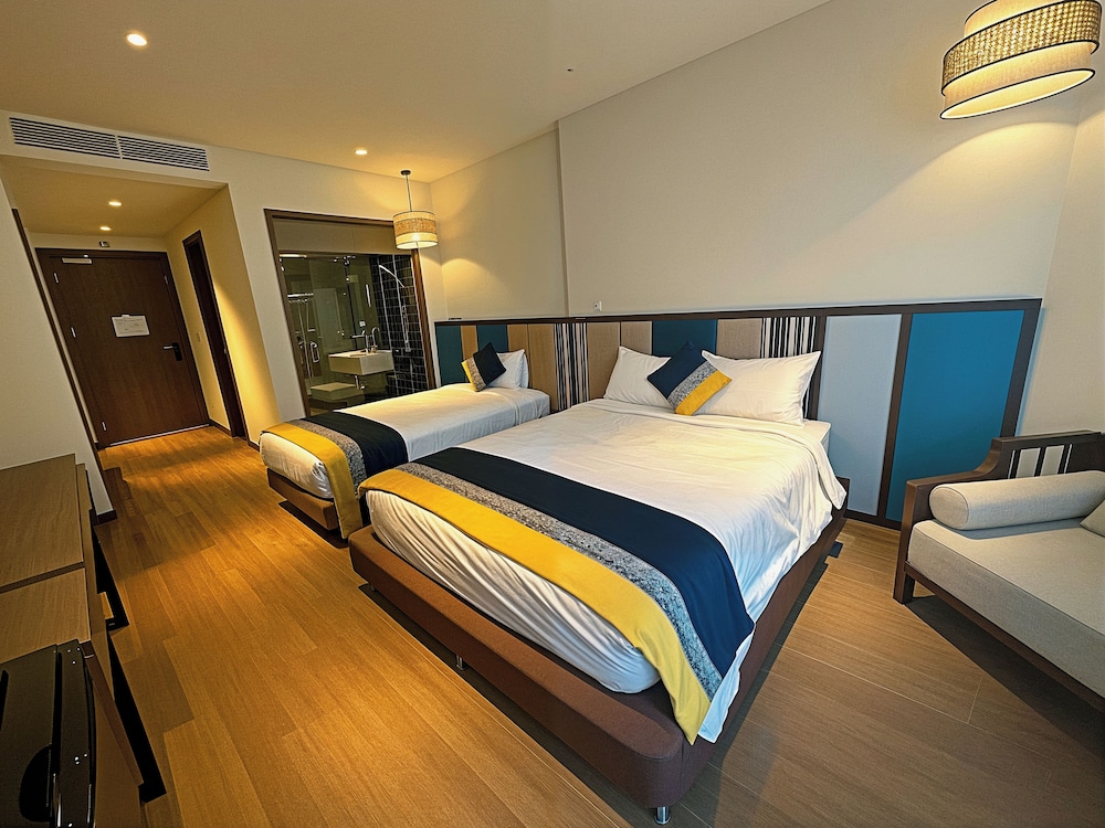 Deluxe Double or Twin Room, Beach View