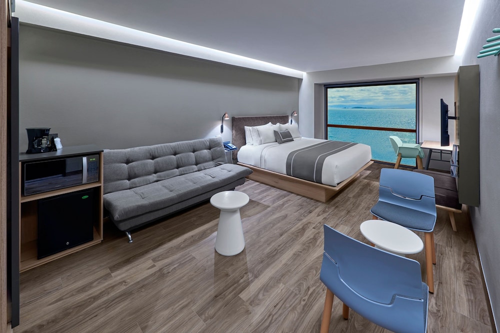 Suite, 1 King Bed with Sofa bed, Ocean View