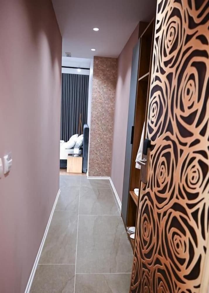 Junior Studio Suite