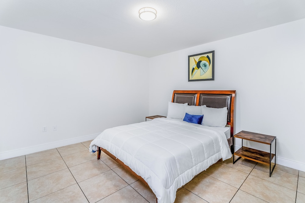 South River Suites — photo 48
