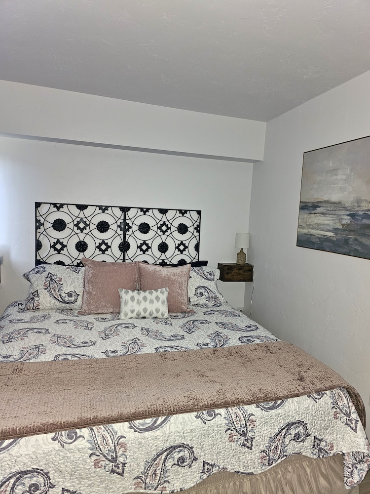 Family House, 2 Bedrooms, Mountain View, Mountainside photo 2