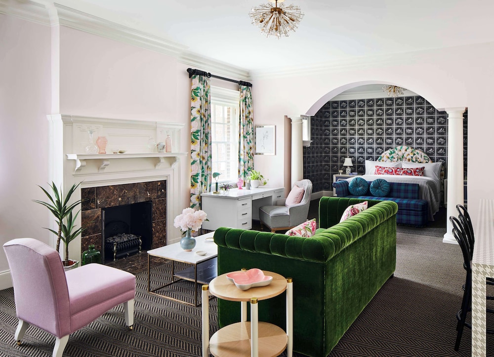 Junior Suite (Bridal King Junior Suite) - Photo 2