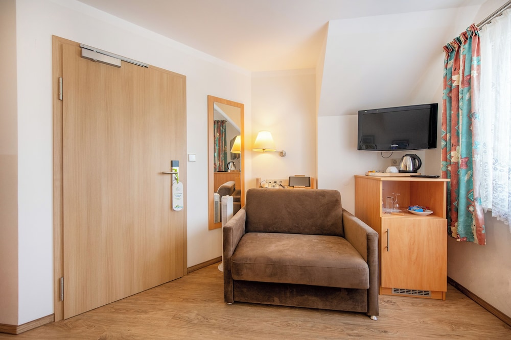 Single Room photo 2