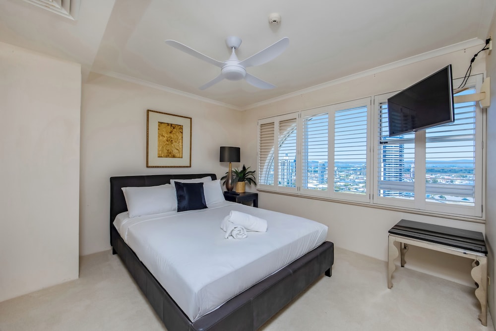 Superior Penthouse photo 3