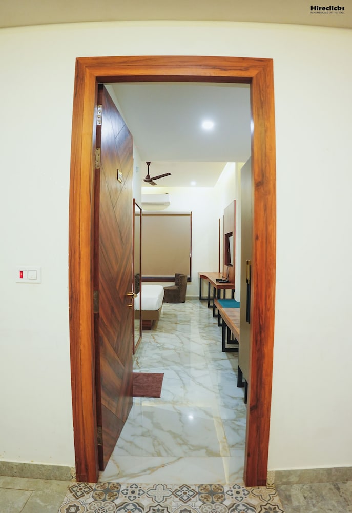 Deluxe Double Room photo 3
