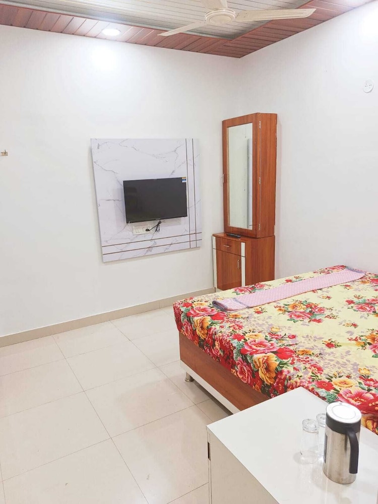 Deluxe Room, Balcony, Valley View
