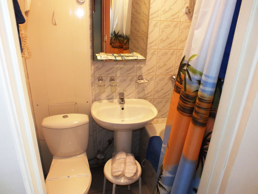 Standard Twin Room photo 3