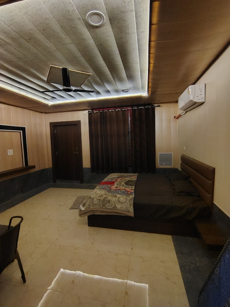 Standard Double Room, Lake View photo 3