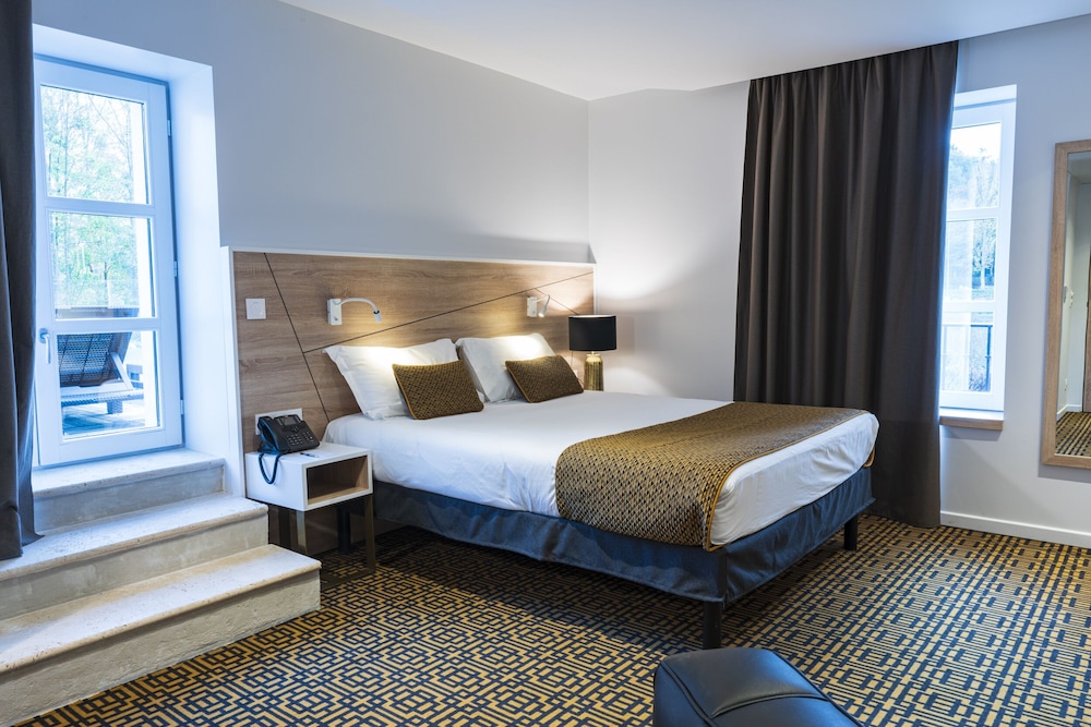 Deluxe Room - Photo 1