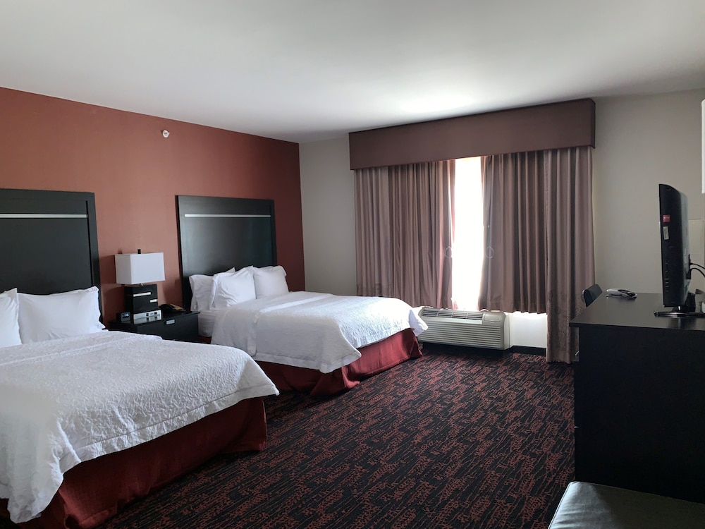 Room, 2 Queen Beds, Accessible, Non Smoking - Photo 3