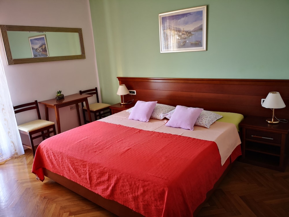 Deluxe Double Room, Balcony, Sea View photo 2