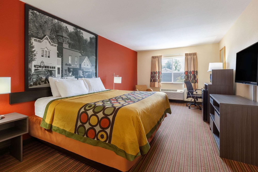 Standard Room, 1 Queen Bed, Accessible - Photo 1