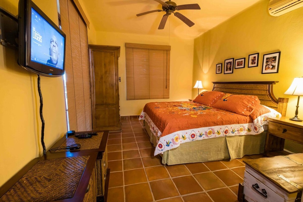 House, 2 Bedrooms photo 1