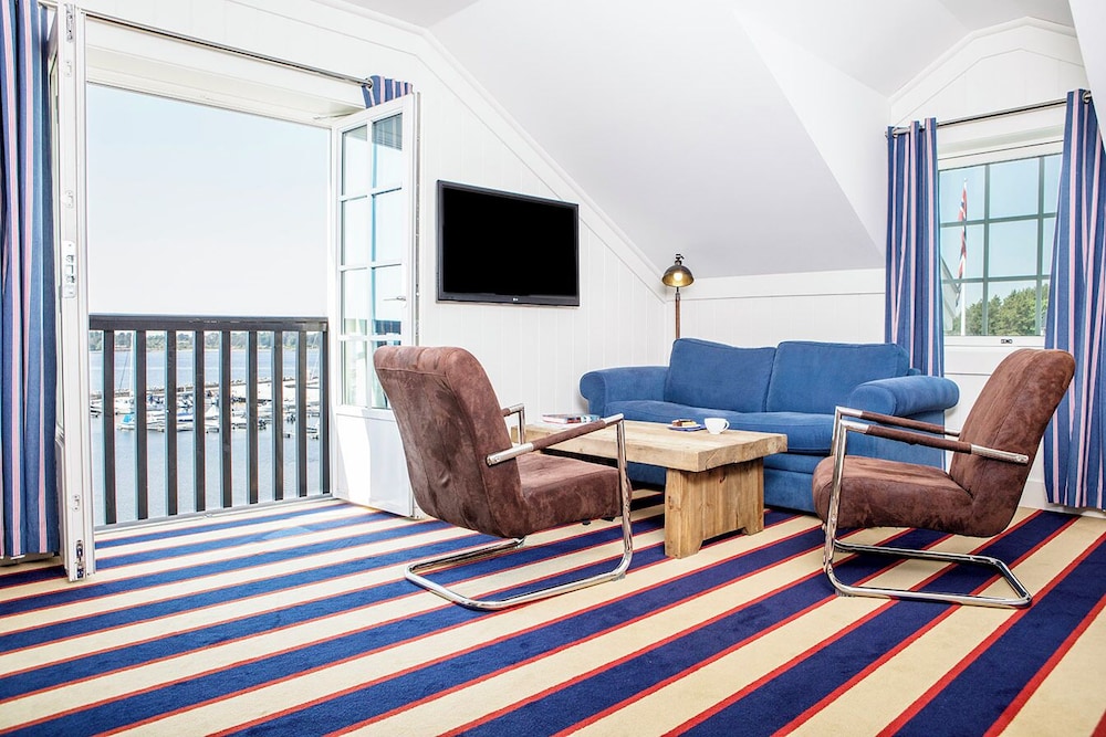 Executive Studio Suite