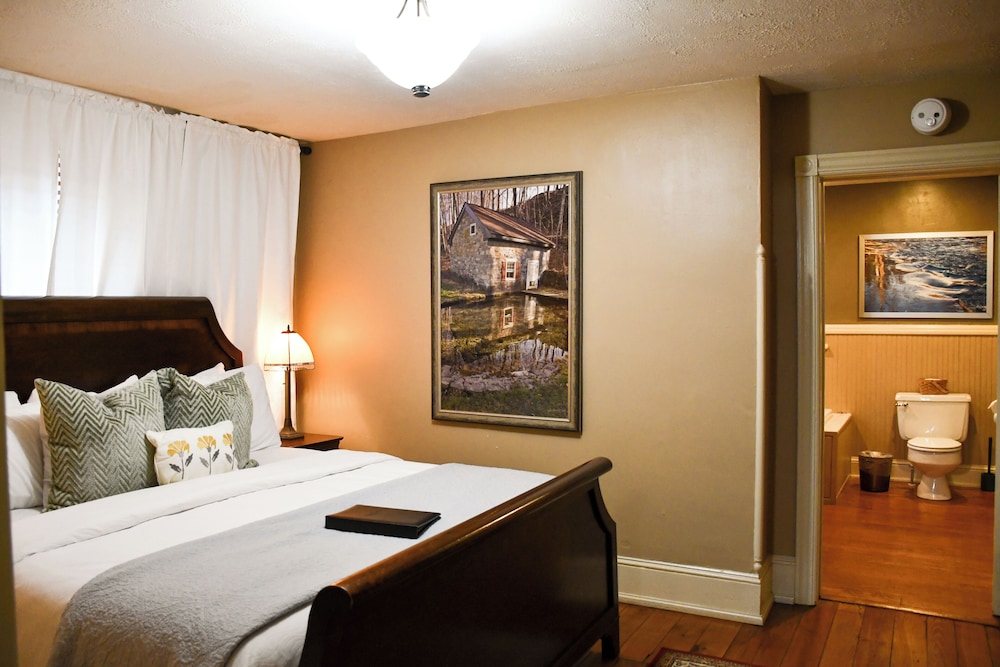 Suite (Carriage House) photo 2